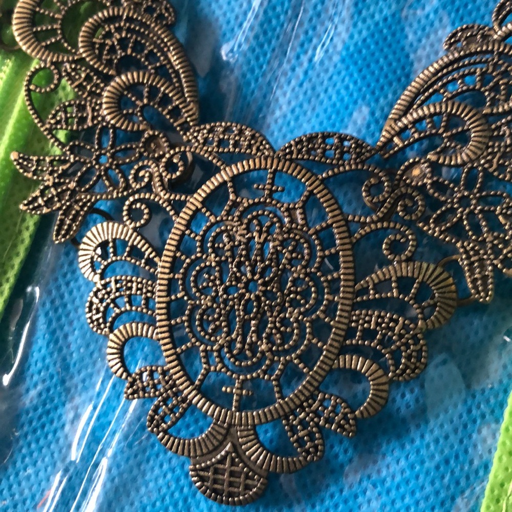 Necklace. - Picture 2 of 4